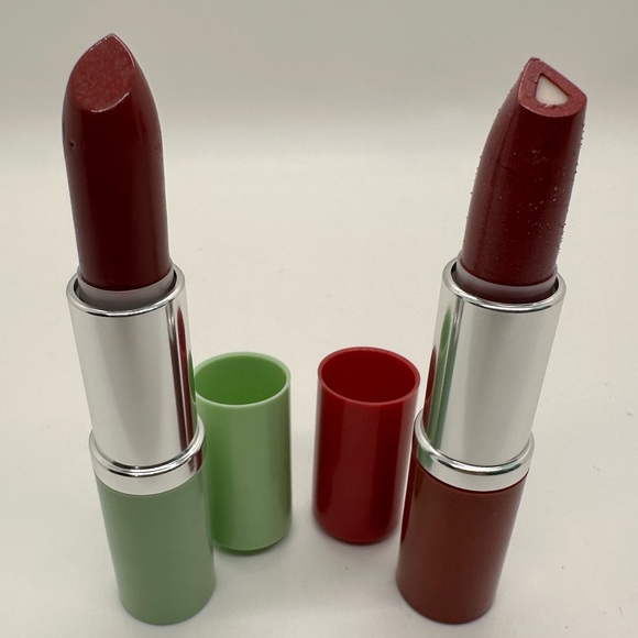 2 NEW Clinique Lipstick A Different Grape Full Size Discontinued RASPBERRY GLACE - Picture 1 of 5